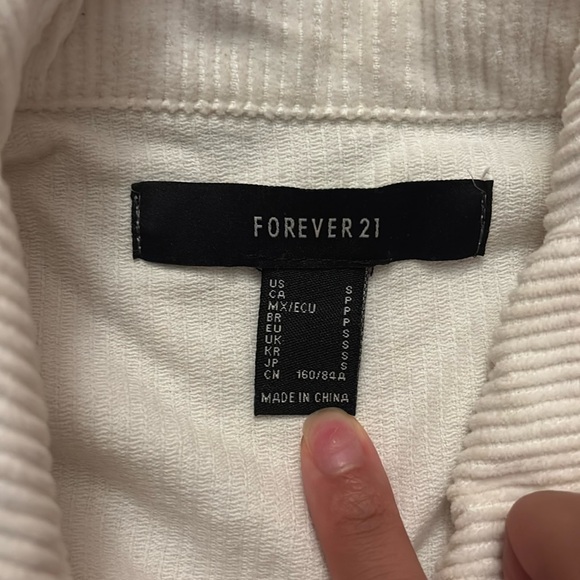 Cropped White Jacket - Picture 3 of 4